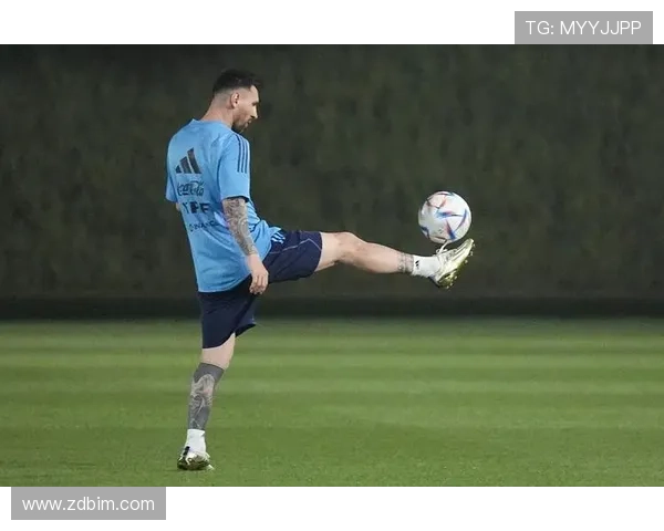 梅西足球游戏大揭秘：与球王一起体验真实赛场的激情与挑战